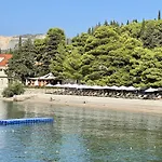 Апартаменты Lavilla - Two Bedroom With Balcony And Sea View Uti