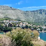 Lavilla - Two Bedroom With Balcony And Sea View Uti Апартаменты Млини