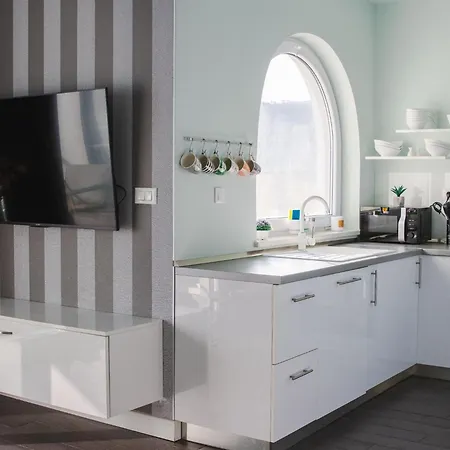 Lavilla - Two Bedroom With Balcony And Sea View Uti *