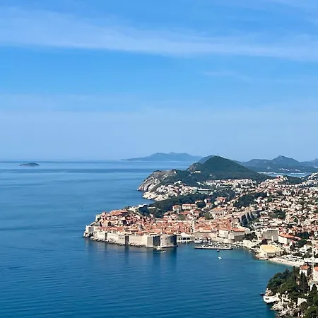 Apartman Lavilla - Two Bedroom With Balcony And Sea View Uti