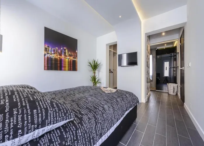 Lavilla - Two Bedroom With Balcony And Sea View Uti *