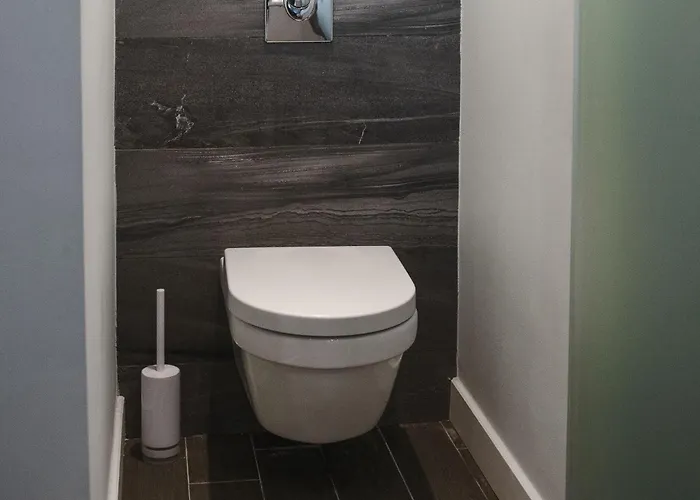 Lavilla - Two Bedroom With Balcony And Sea View Uti *