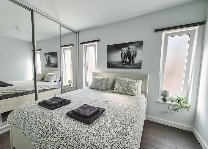 Lavilla - Two Bedroom With Balcony And Sea View Uti Apartament Mlini