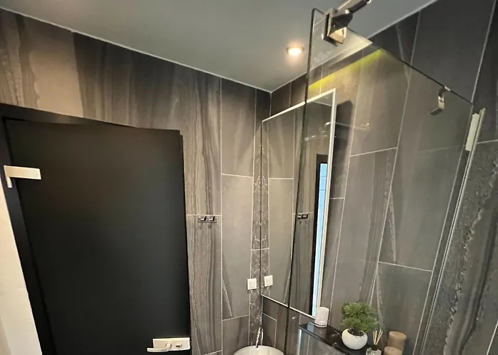 Lavilla - Two Bedroom With Balcony And Sea View Uti Apartament