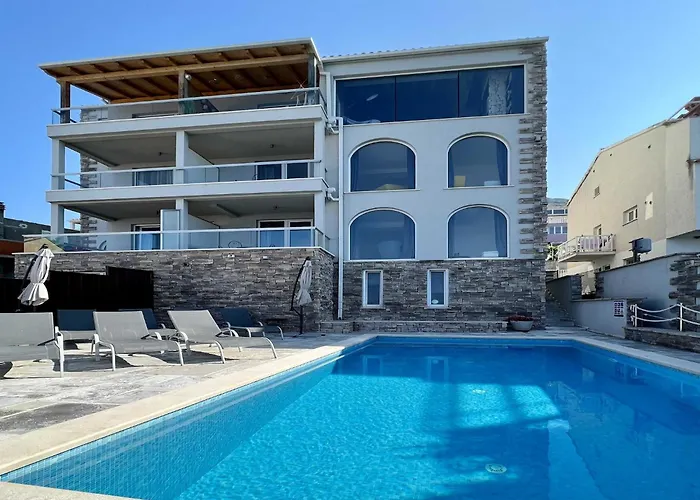 Lavilla - Two Bedroom With Balcony And Sea View Uti Mlini