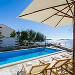 Lavilla - Two Bedroom With Balcony And Sea View Uti * Mlini