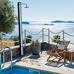 Lavilla - Two Bedroom With Balcony And Sea View Uti