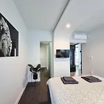 Lavilla - Two Bedroom With Balcony And Sea View Uti