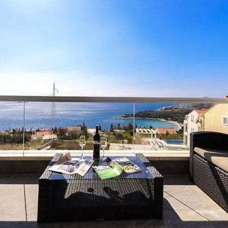 Lavilla - Two Bedroom With Balcony And Sea View Uti *