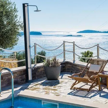 Lavilla - Two Bedroom With Balcony And Sea View Uti アパート *