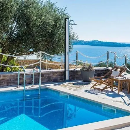 Lavilla - Two Bedroom With Balcony And Sea View Uti *