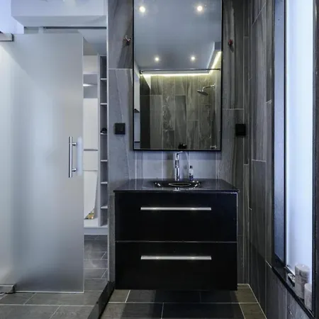 Lavilla - Two Bedroom With Balcony And Sea View Uti *