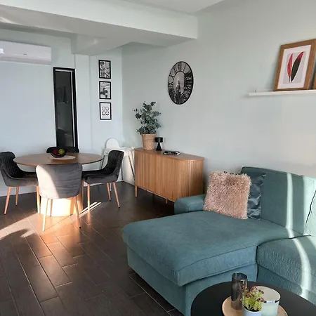 Lavilla - Two Bedroom With Balcony And Sea View Uti