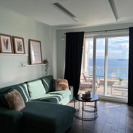 Apartment Lavilla - Two Bedroom With Balcony And Sea View Uti Mlini