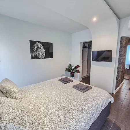 Lavilla - Two Bedroom With Balcony And Sea View Uti *