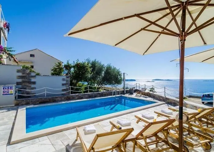 Lavilla - Two Bedroom With Balcony And Sea View Uti * 믈리니