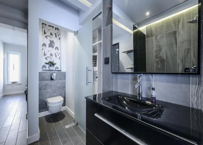 Lavilla - Two Bedroom With Balcony And Sea View Uti 믈리니