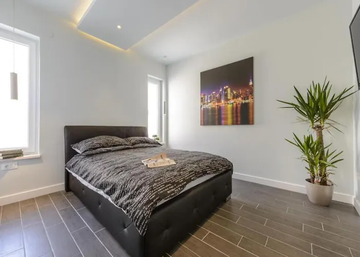 Lavilla - Two Bedroom With Balcony And Sea View Uti * Mlini