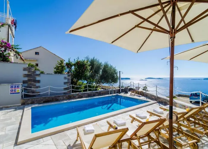 Lavilla - Two Bedroom With Balcony And Sea View Uti 믈리니