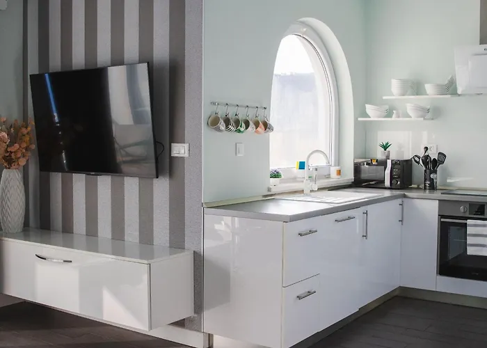 Lavilla - Two Bedroom With Balcony And Sea View Uti *