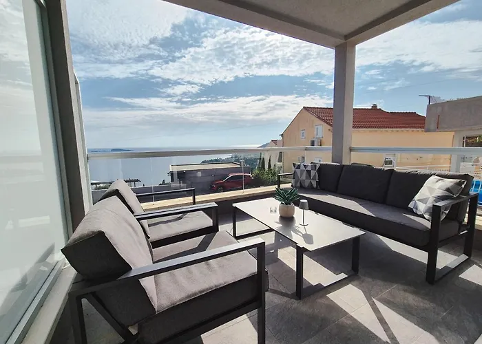 Lavilla - Two Bedroom With Balcony And Sea View Uti